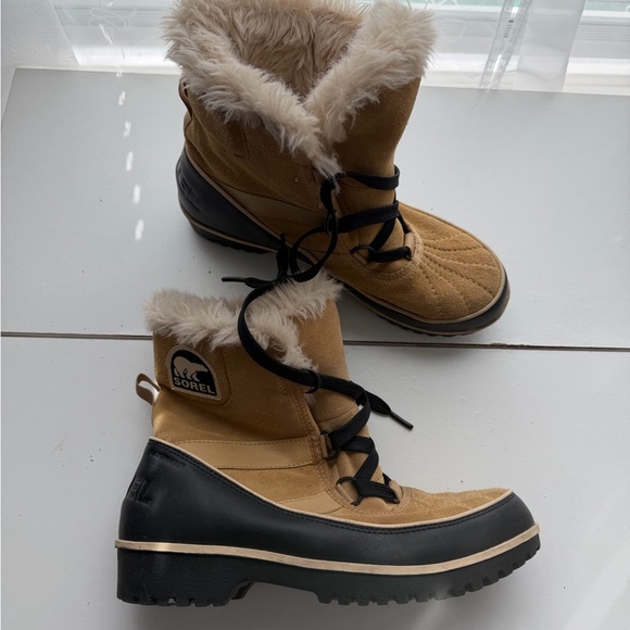Sorel Shoes - Sorel Leather Fur-Lined Boots
